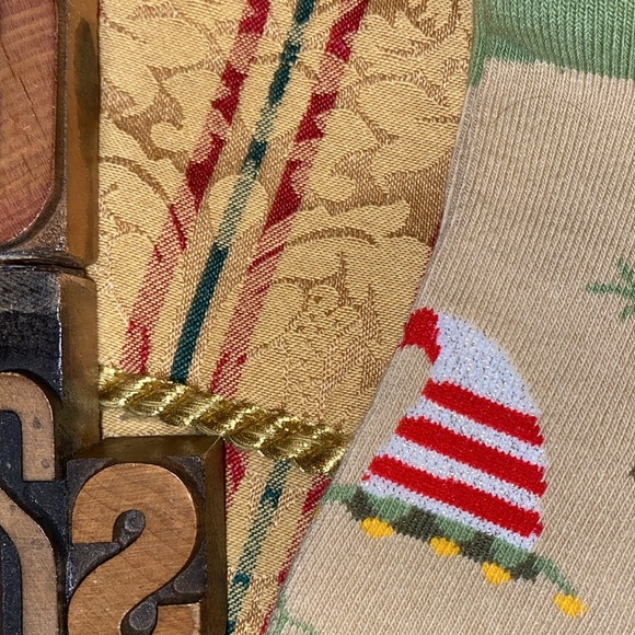 🆕🎄KARMA “No Elf Control” Women’s Crew Socks - Picture 5 of 8